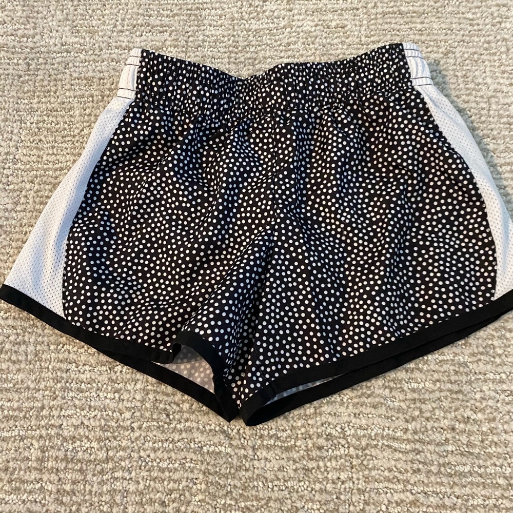 Kids Danskin Now athletic shorts size small